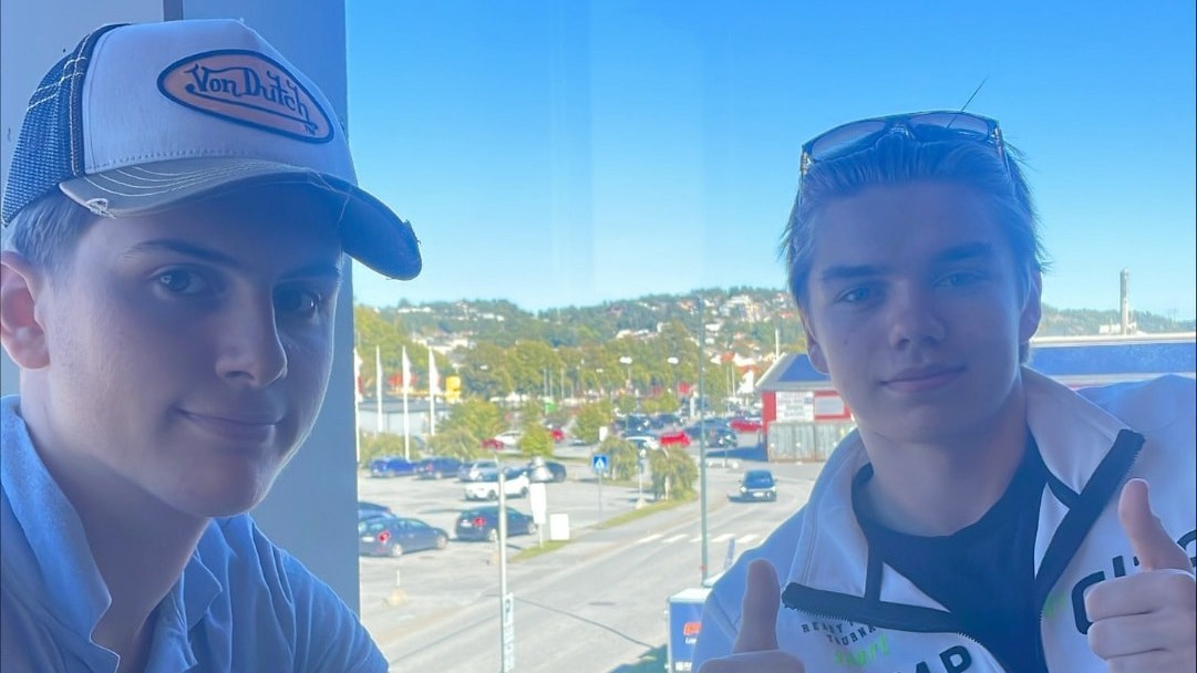 Sander Måsøy og Oskar Næss Larsen i Elevlagd UB ved Halden videregående skole.